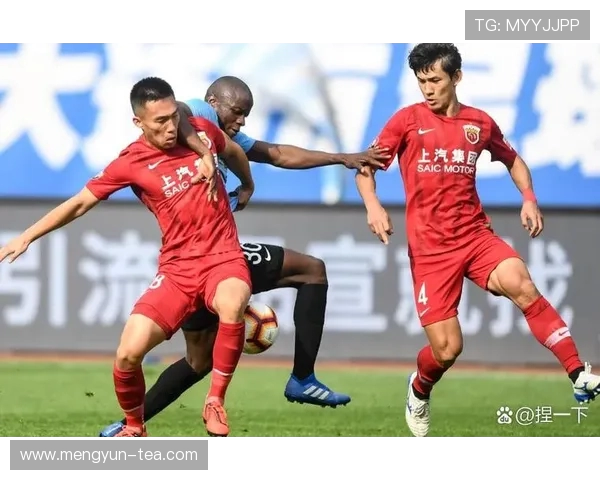 富力与上港激战正酣最终结果揭晓引发球迷热议